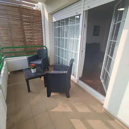 Apartamento Con Piscina Y Garaje Apartment *
