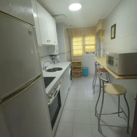 Apartamento Con Piscina Y Garaje